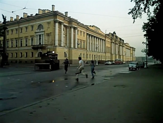 Невероятные приключения итальянцев в России - Бегство от льва