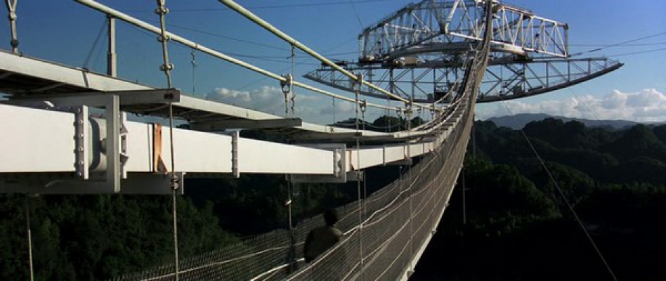 Золотой глаз - Спутниковая база Золотой глаз