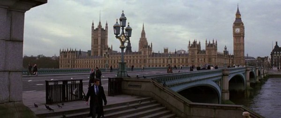 Die Another Day - Secret MI6 station in the metro